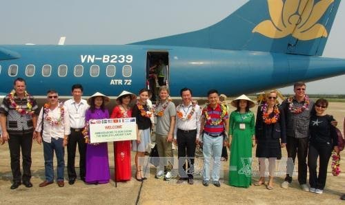 Les ambassadeurs visitent Son Doong - ảnh 1